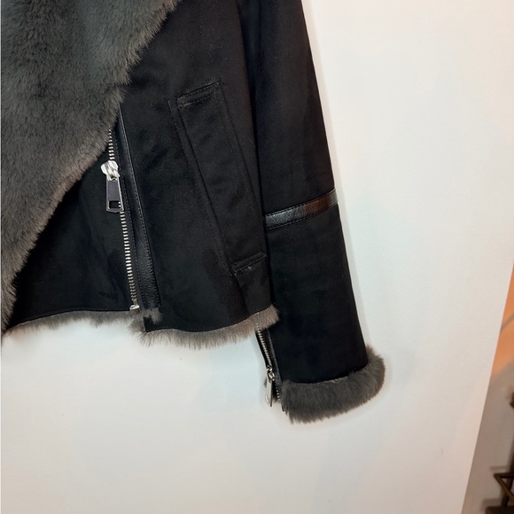 🖤 ZARA Black Jacket with Grey Shearling – Size S - Picture 4 of 16